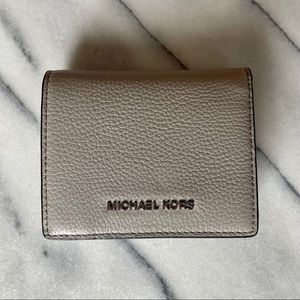 NEW Michael Kors Mercer Card Wallet in Pearl Grey